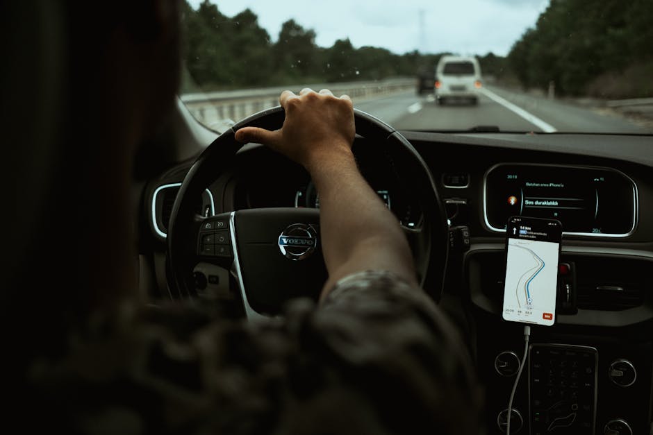 How Connected Cars Handle Navigation, Messaging, and Search Without Overloading Drivers
